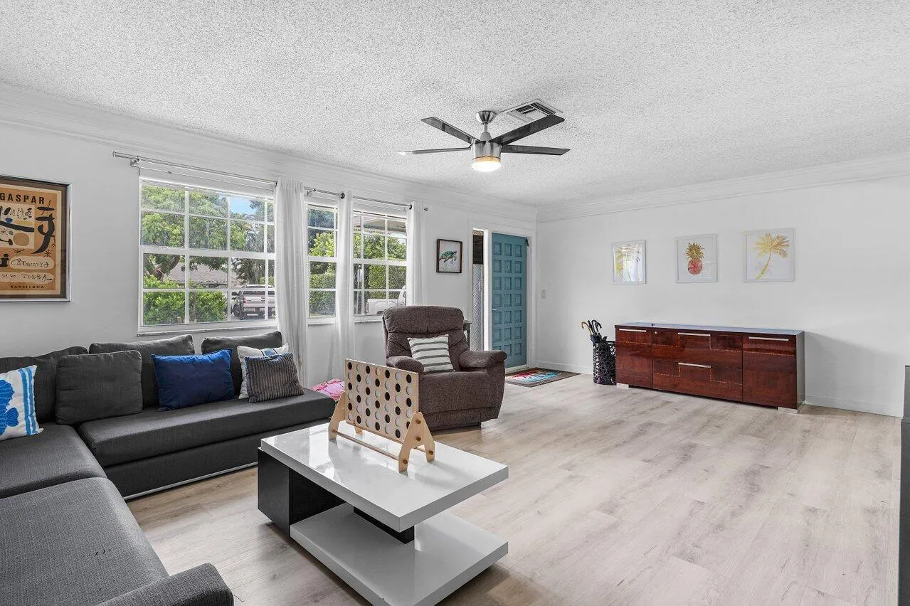 15 NE 18th Street