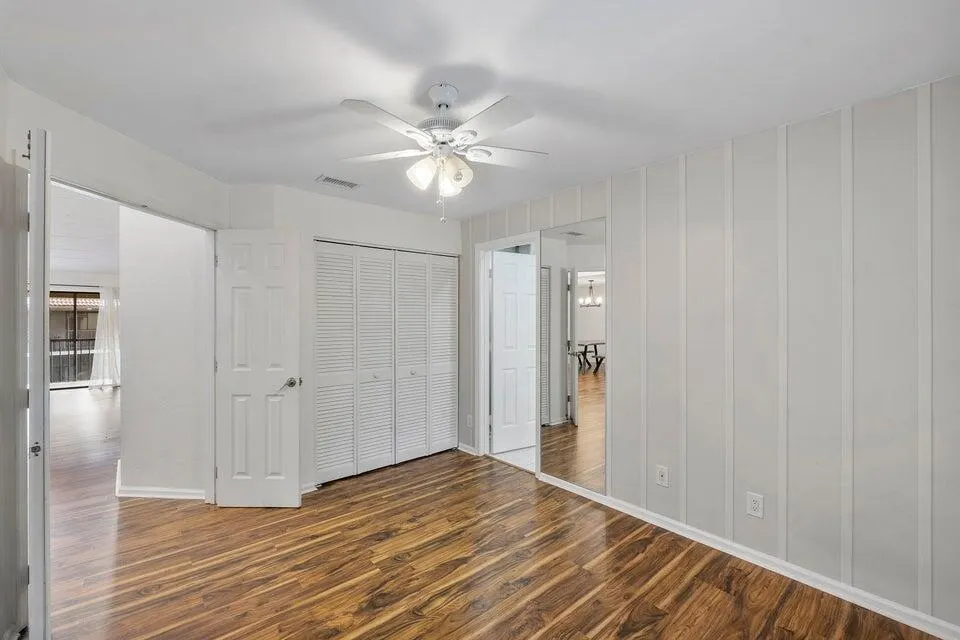 5720 Coach House Circel Circle E