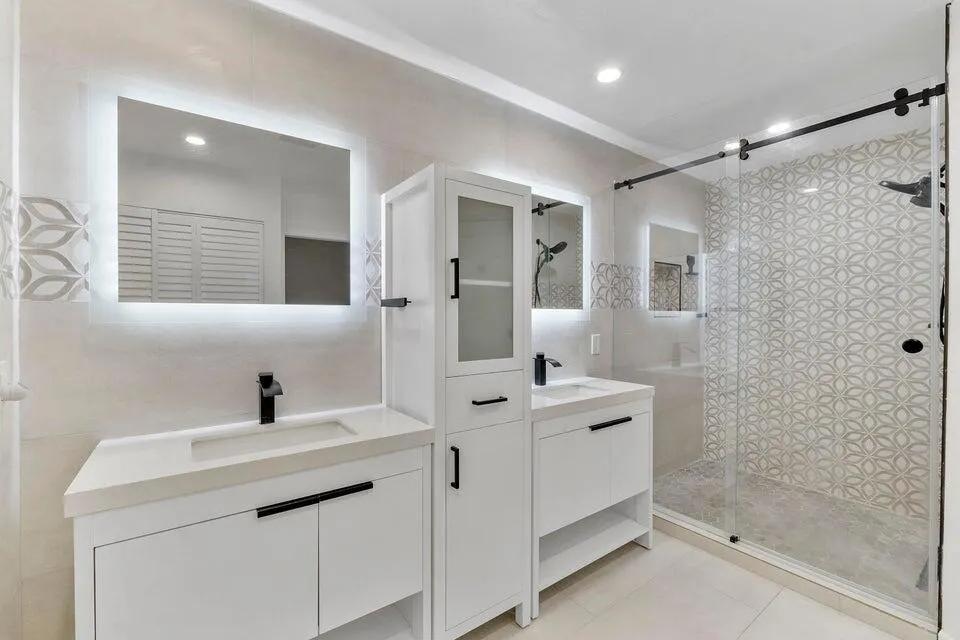 5720 Coach House Circel Circle E