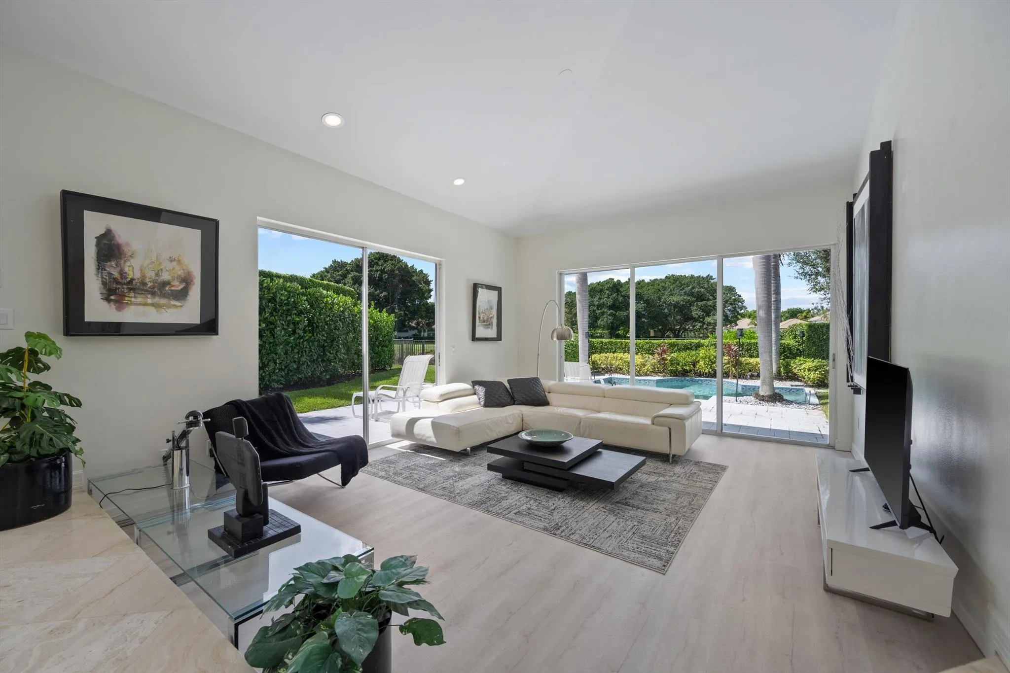 2587 Muir Circle