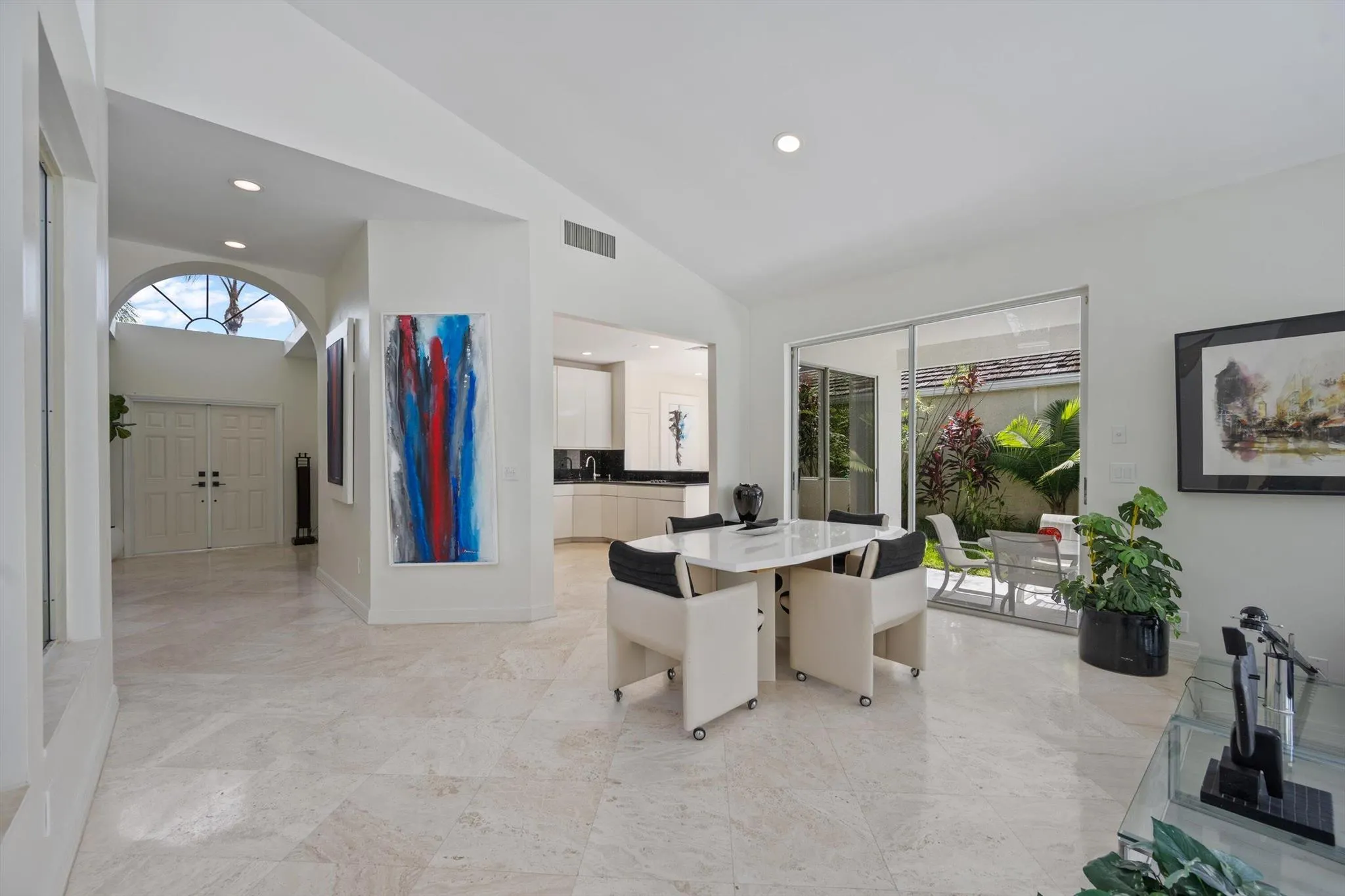 2587 Muir Circle