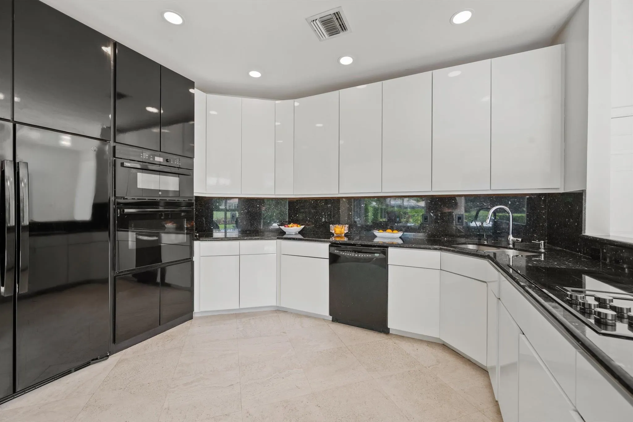 2587 Muir Circle