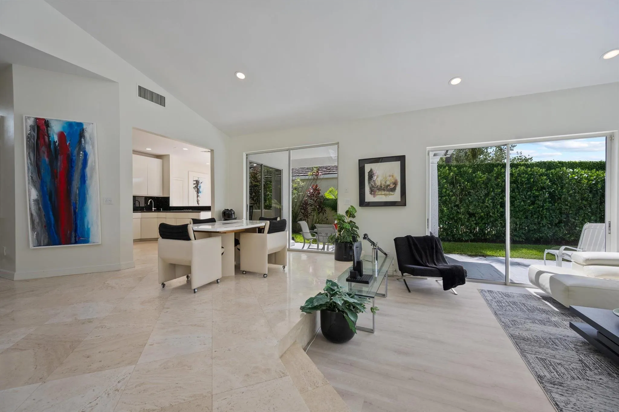 2587 Muir Circle