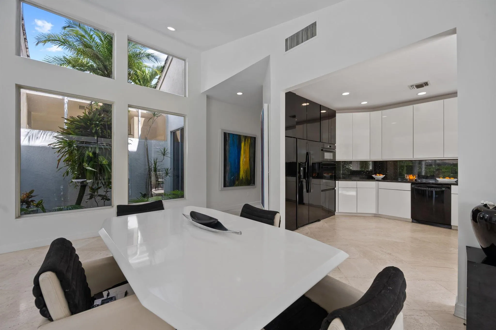 2587 Muir Circle