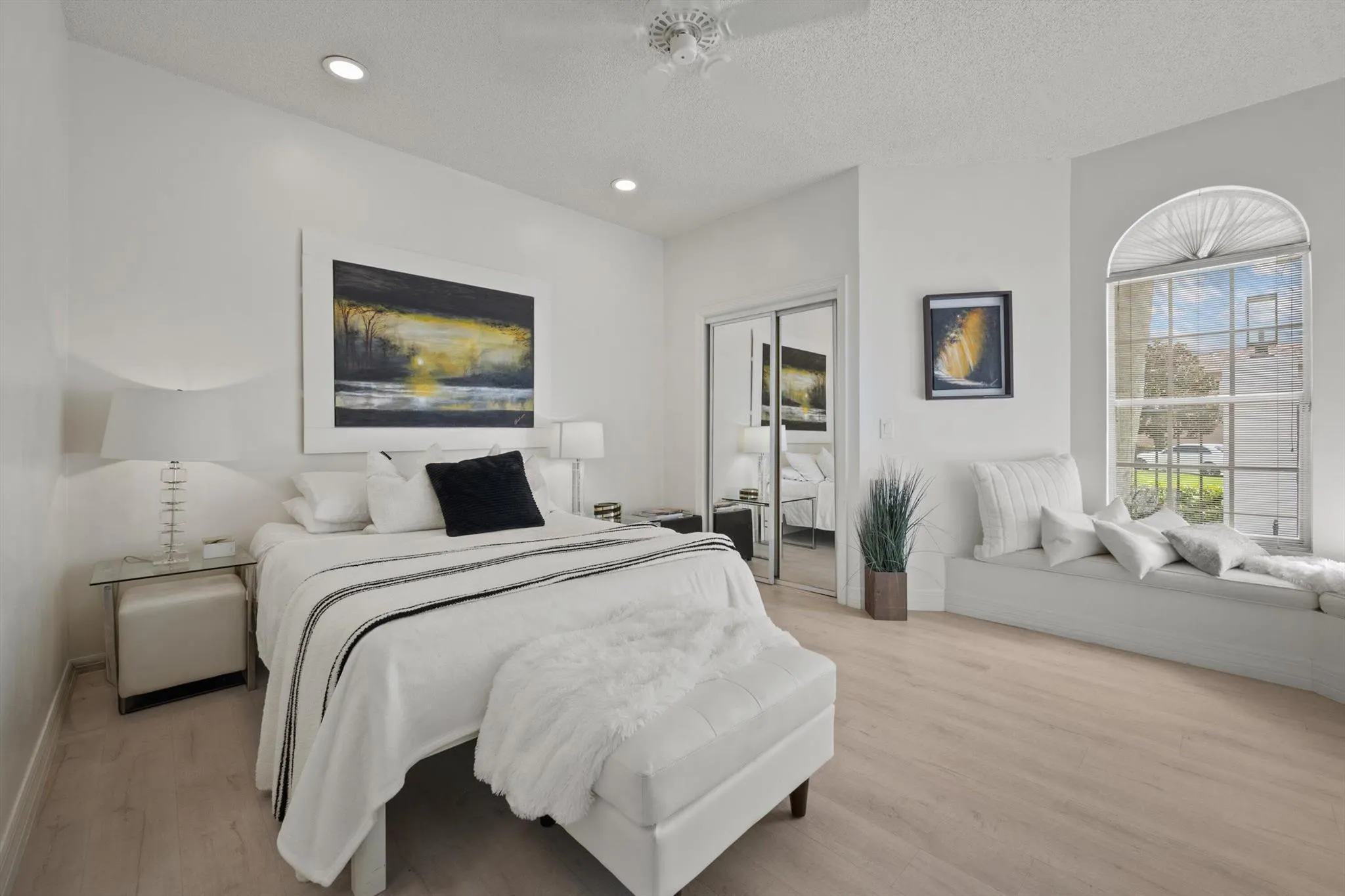 2587 Muir Circle
