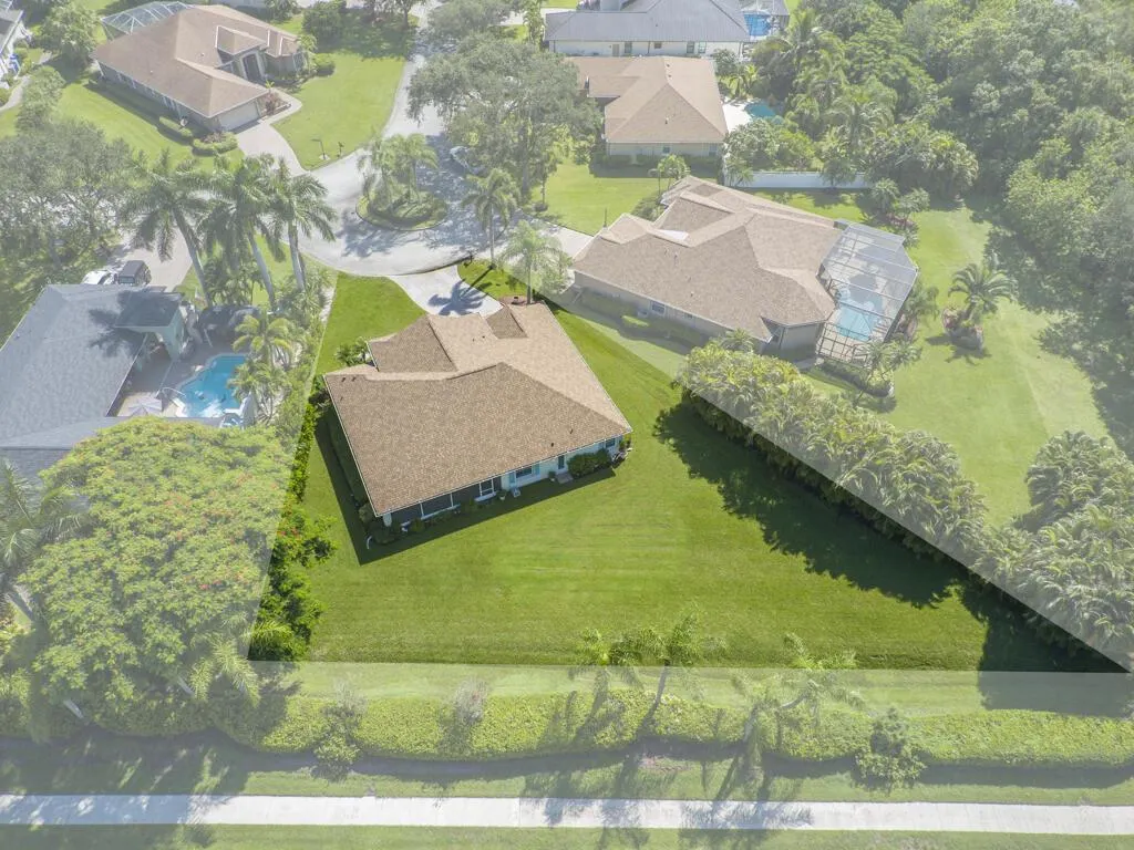 305 Bourdeaux Drive SW