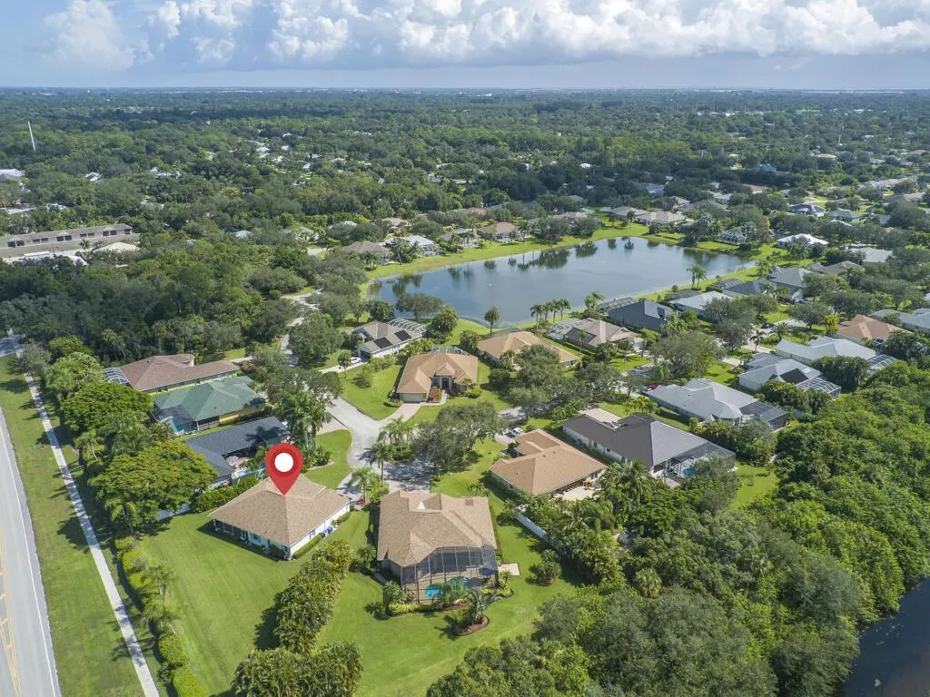 305 Bourdeaux Drive SW