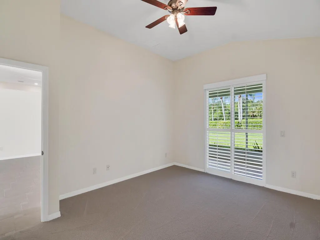 305 Bourdeaux Drive SW