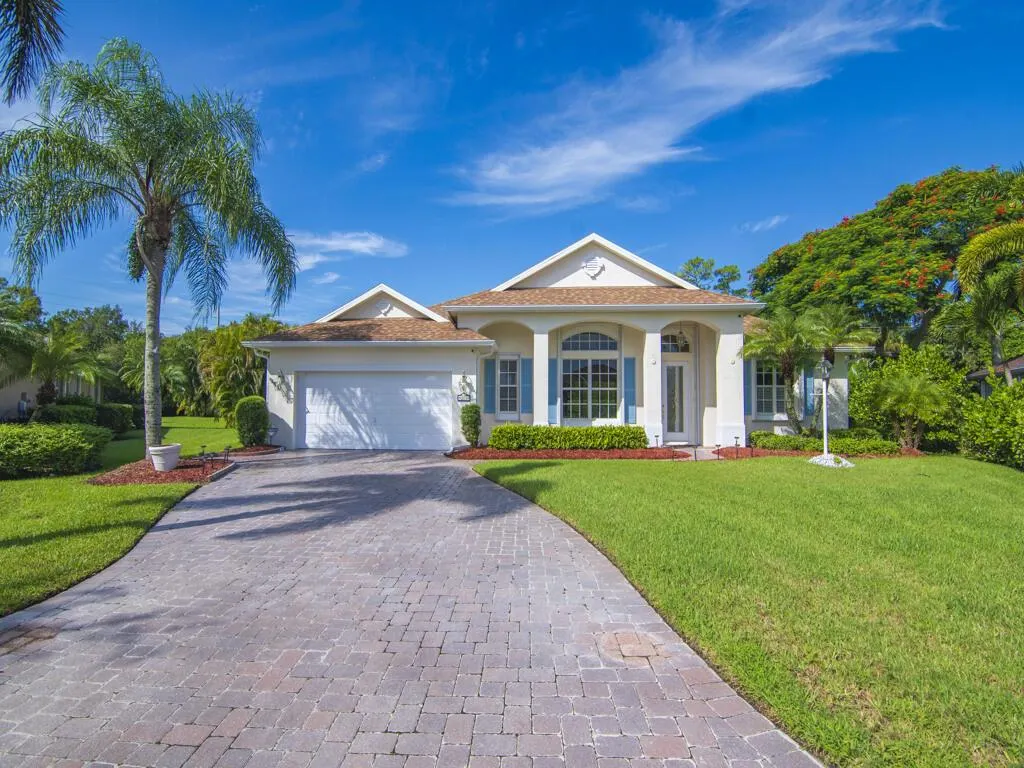 305 Bourdeaux Drive SW