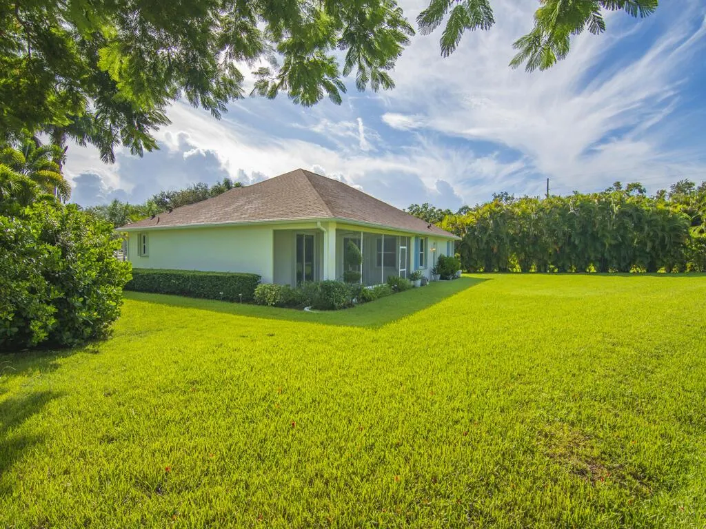 305 Bourdeaux Drive SW