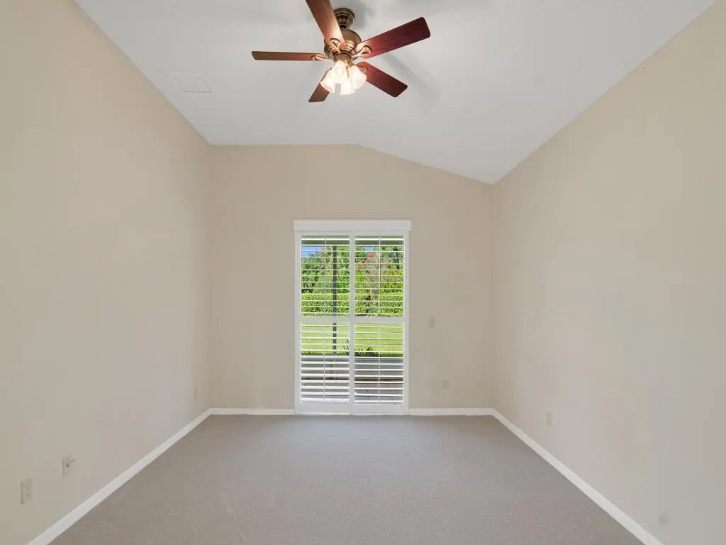 305 Bourdeaux Drive SW