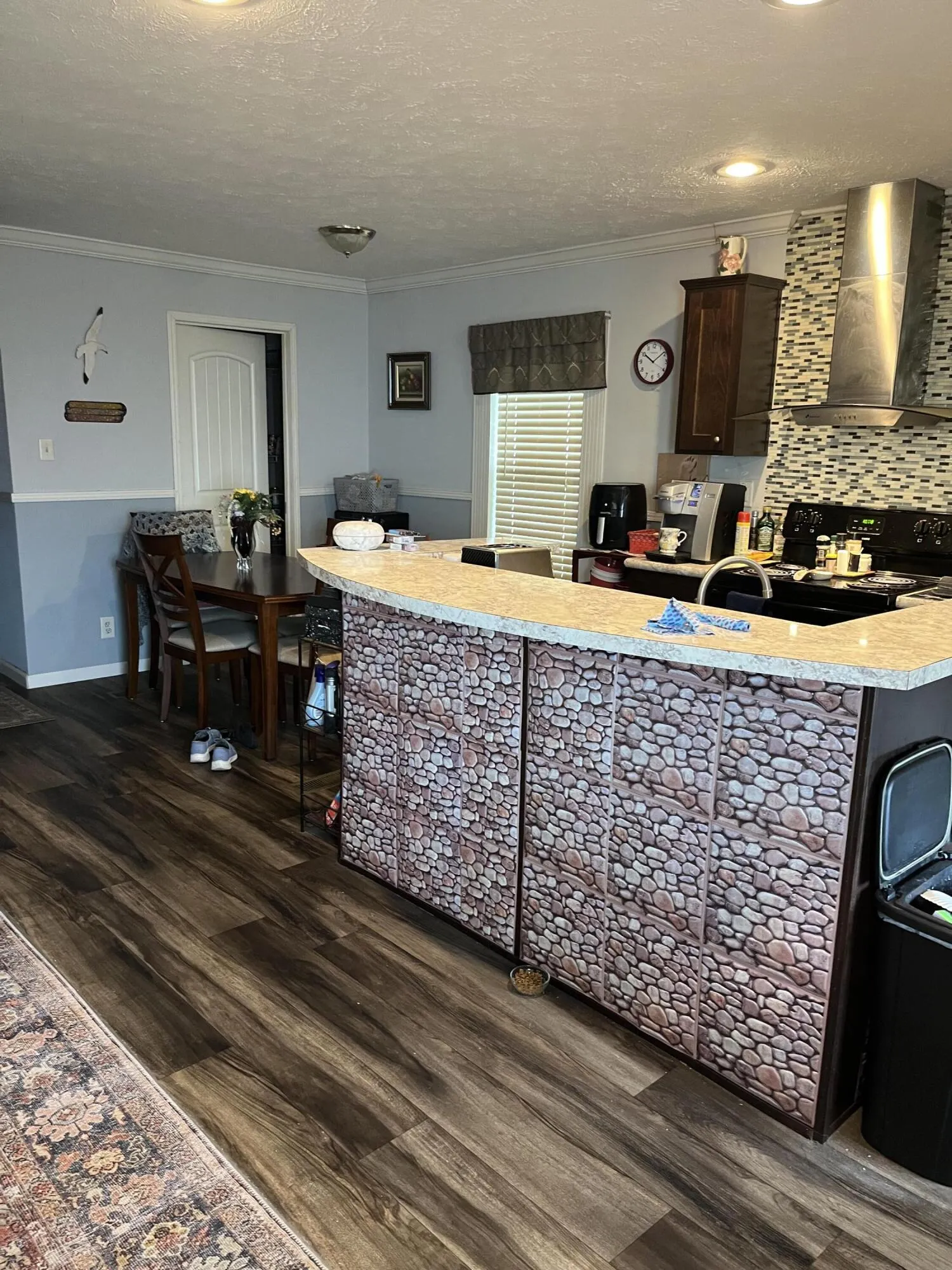88 Sandhill Boulevard