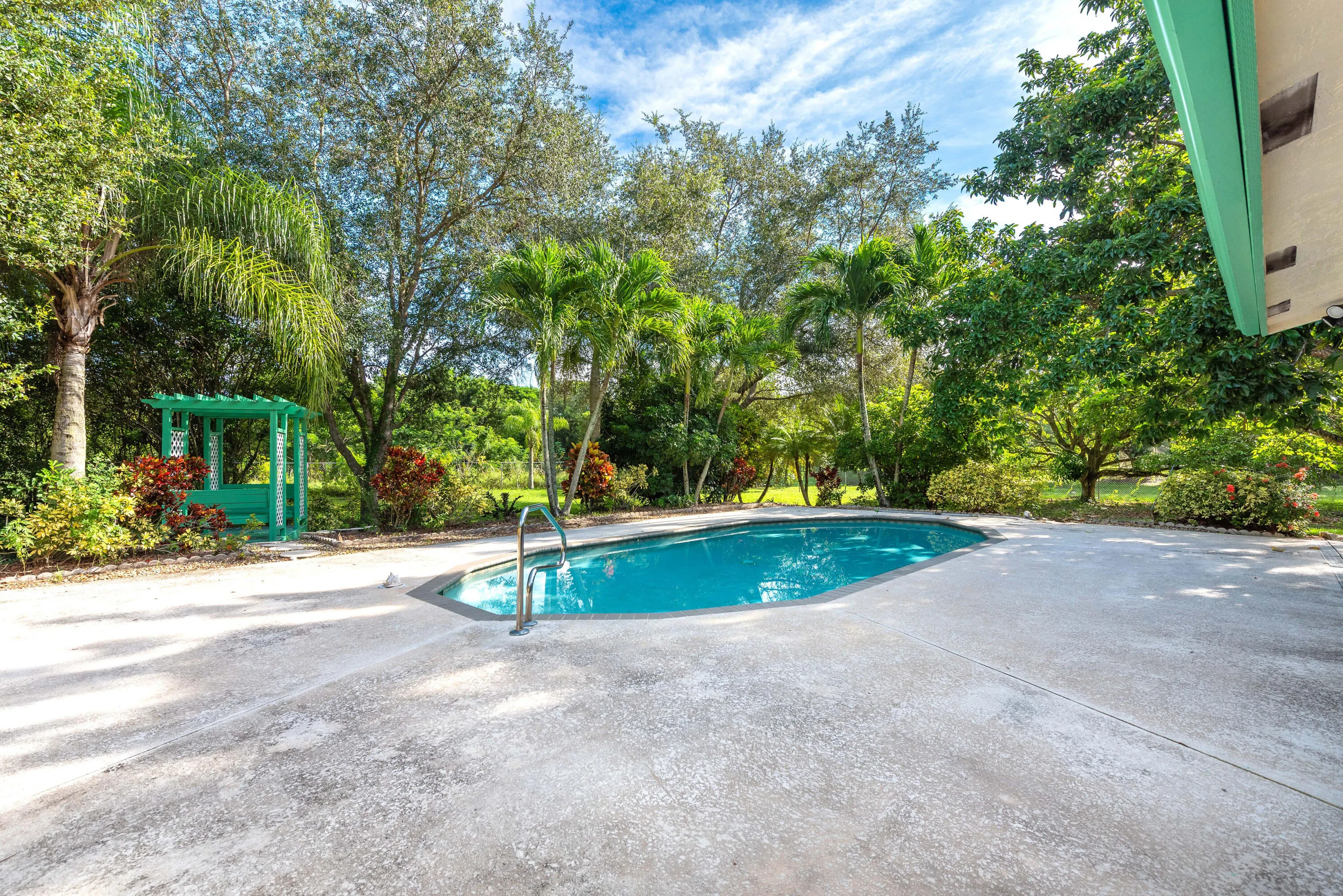 17715 36th Ct N