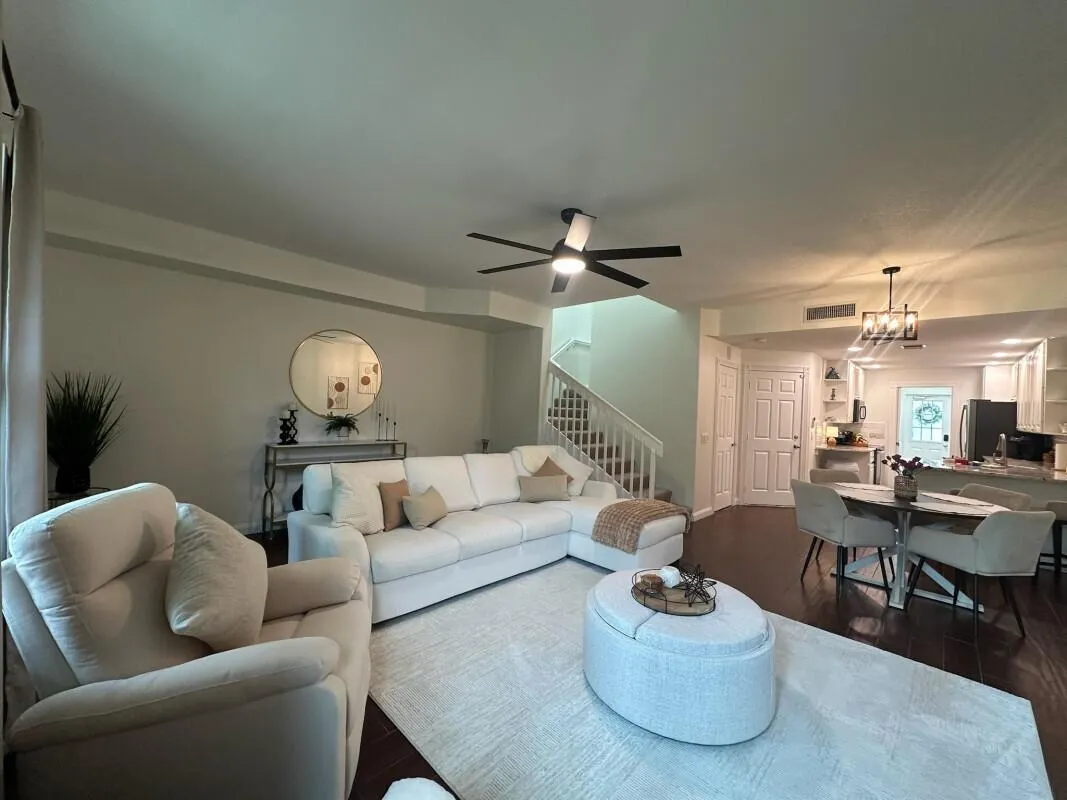 3325 E Community Drive
