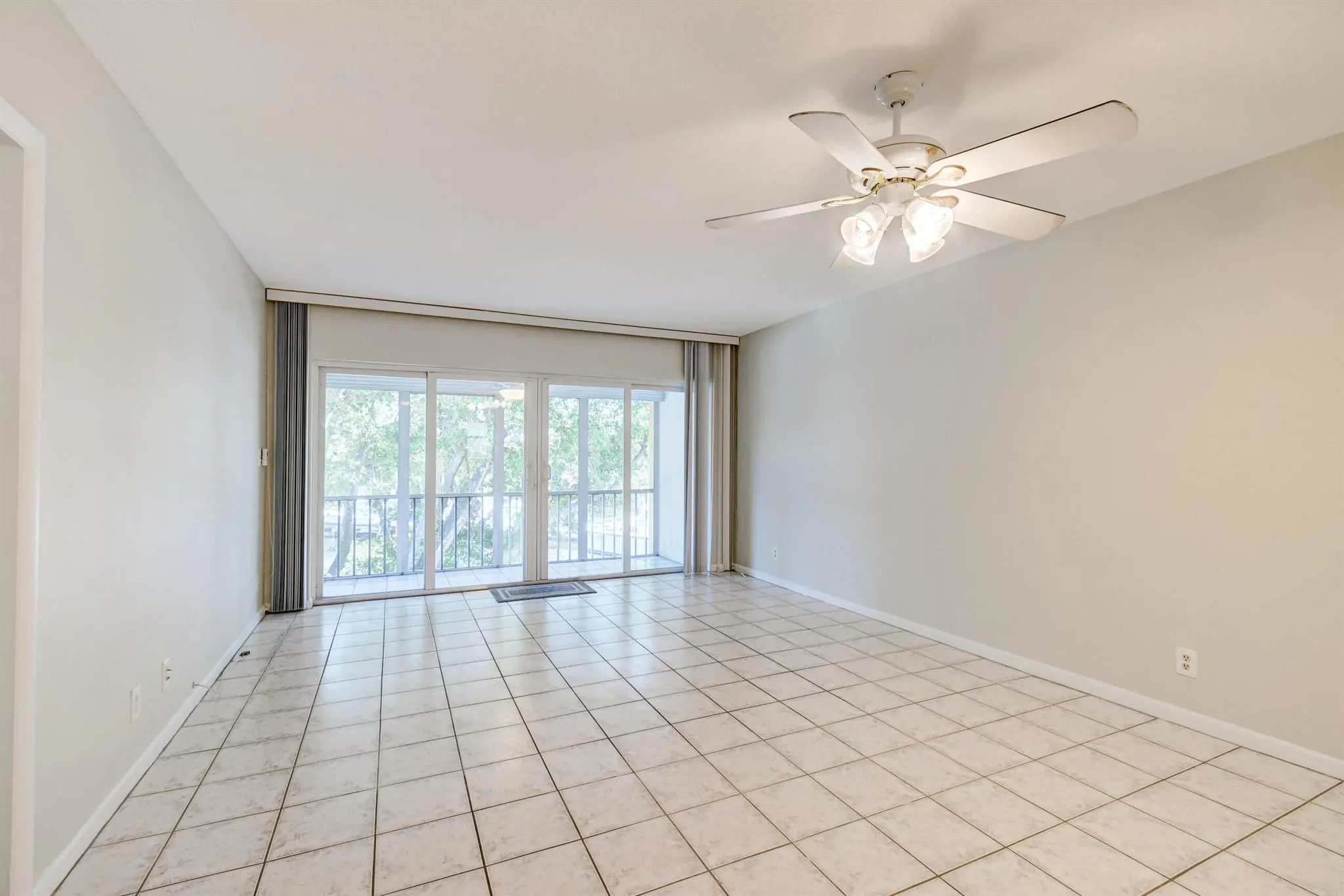 1200 SW 12th Street, #308