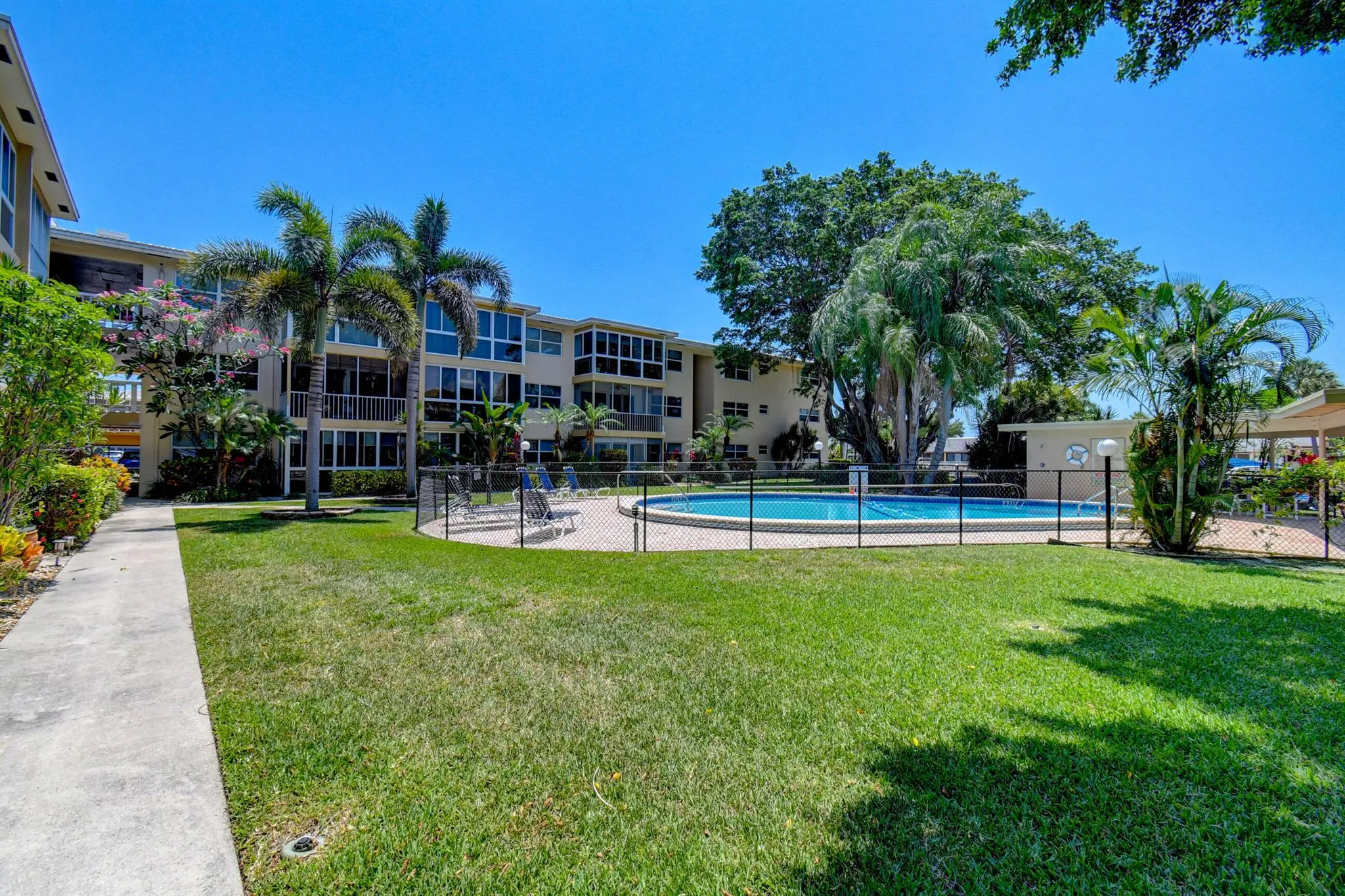 1200 SW 12th Street, #308
