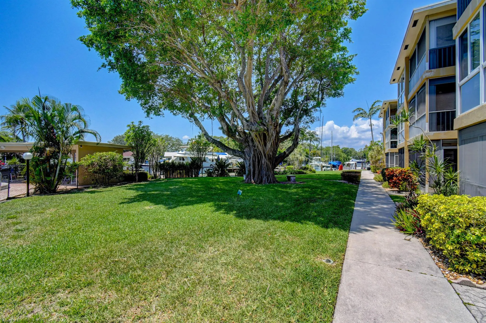 1200 SW 12th Street, #308