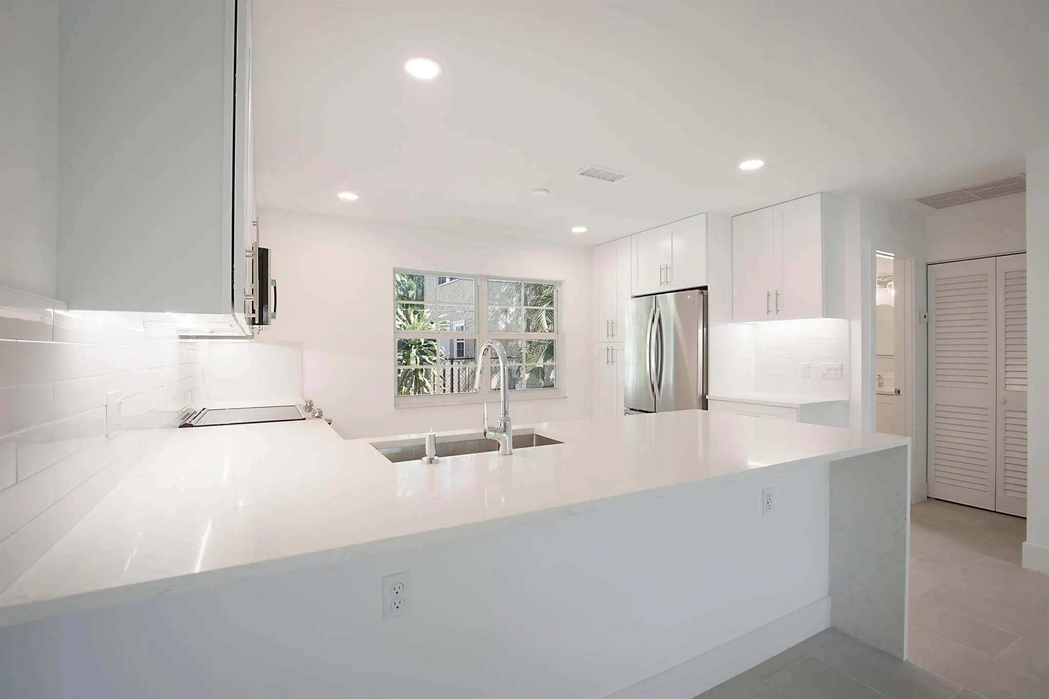 705 New York Street