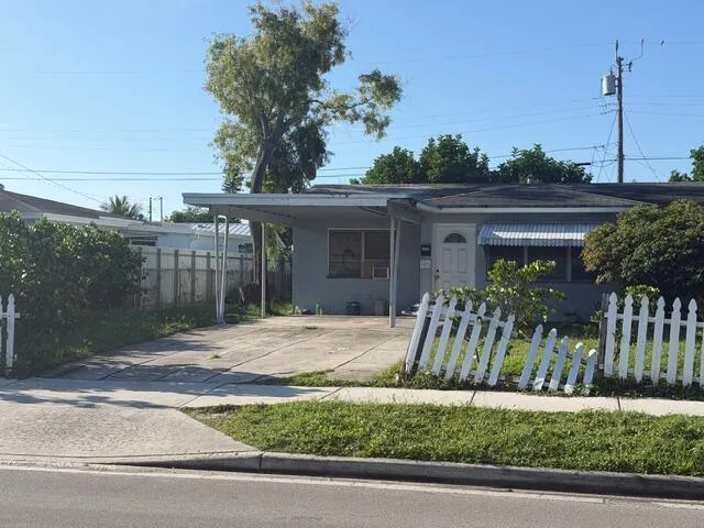 1005 12th Avenue N
