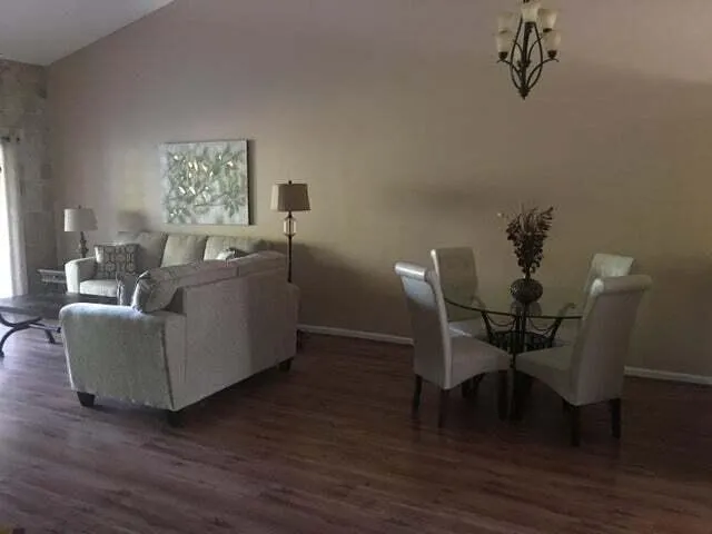 1103 Duncan Circle, #202