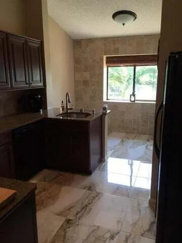 1103 Duncan Circle, #202