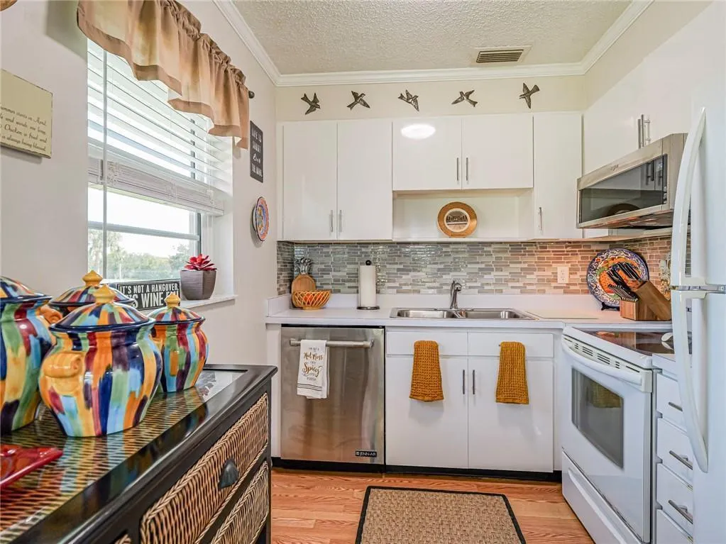 73 Royal Oak Court, #203