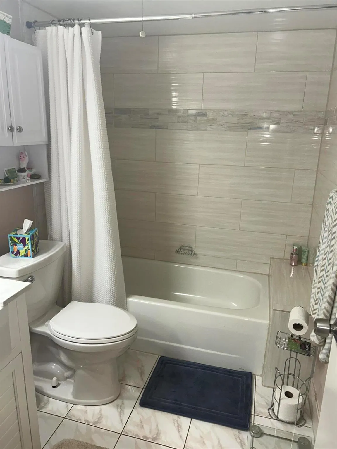 824 Sky Pine Way, #C1