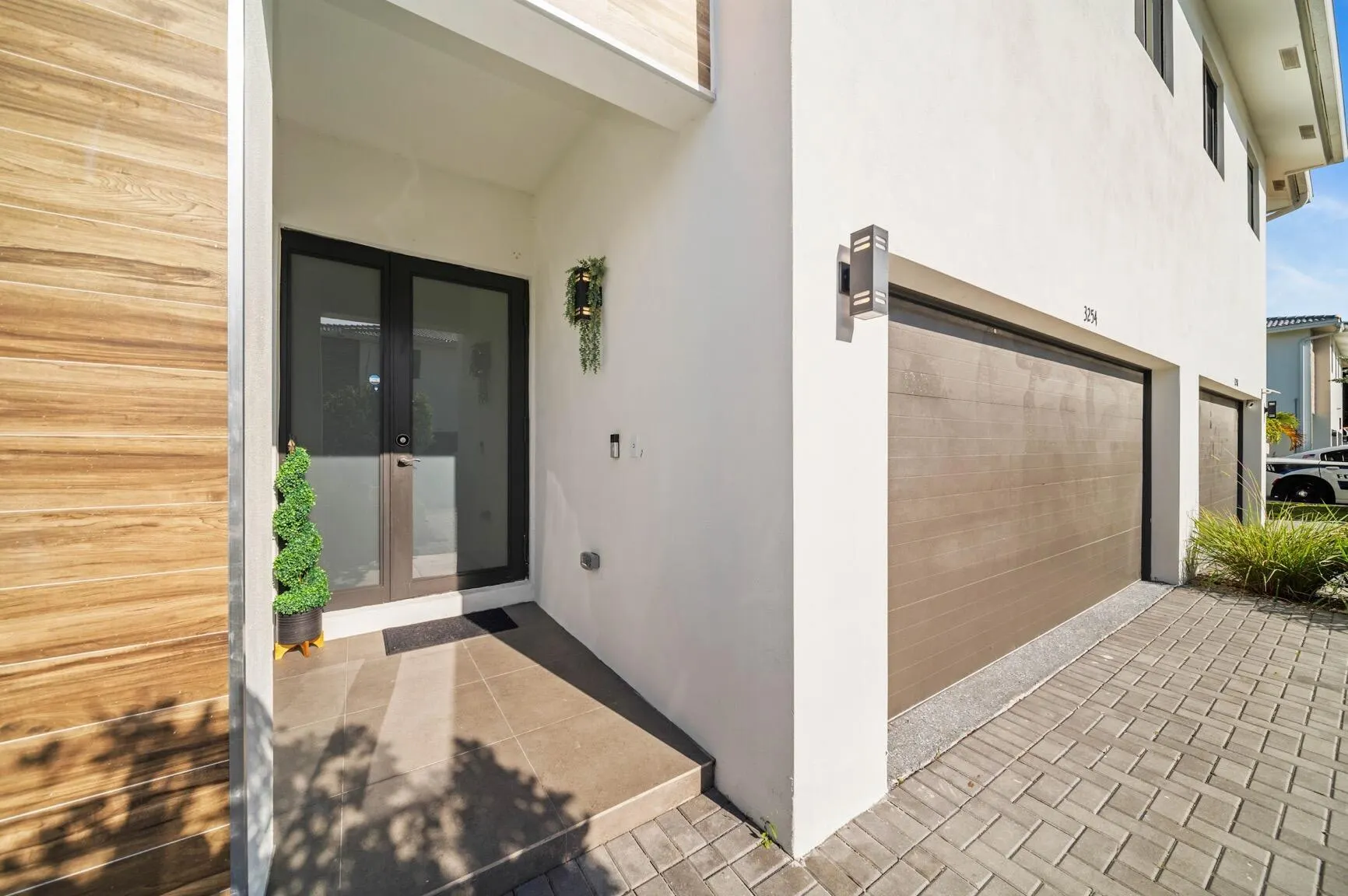 3254 SW 44 Street