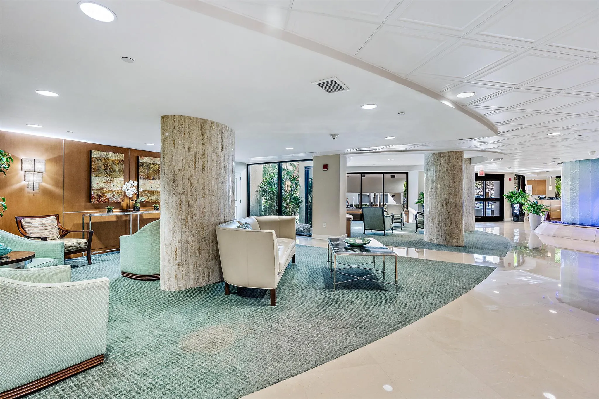 3000 N Ocean Drive, #19e