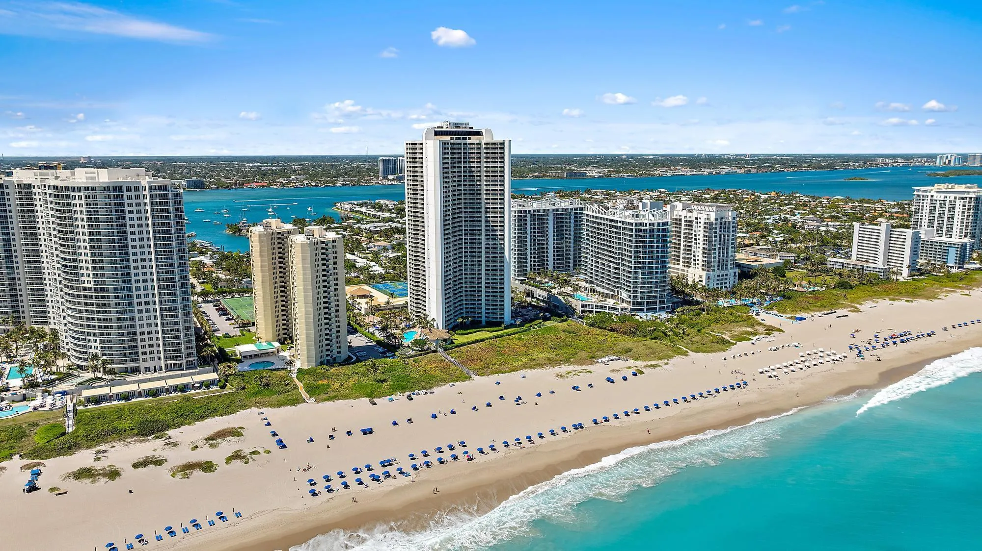 3000 N Ocean Drive, #19e