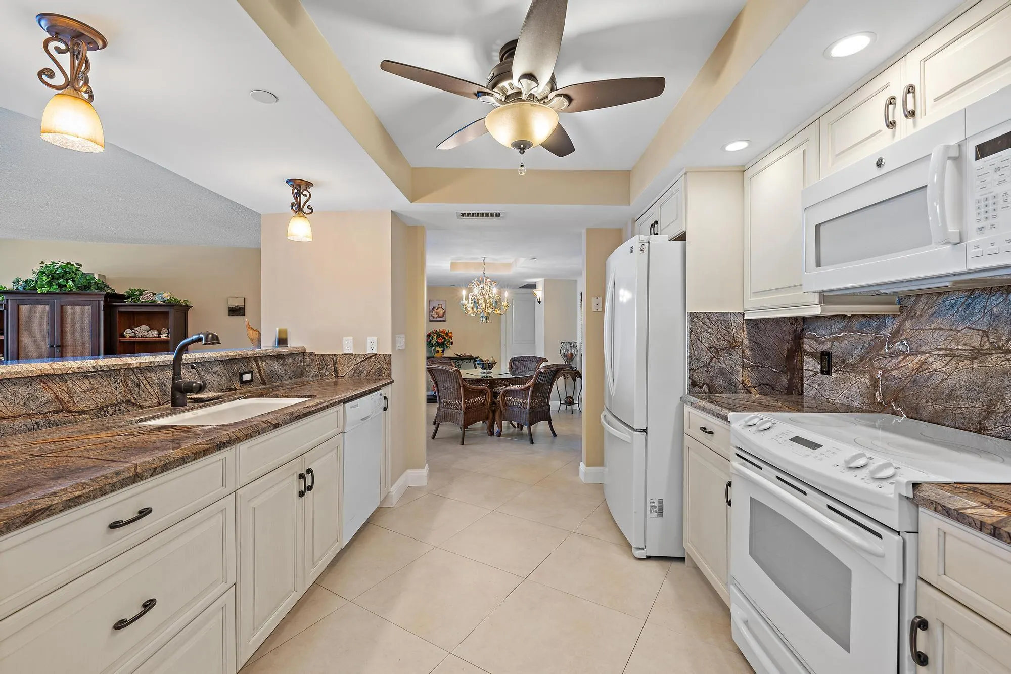 3000 N Ocean Drive, #19e