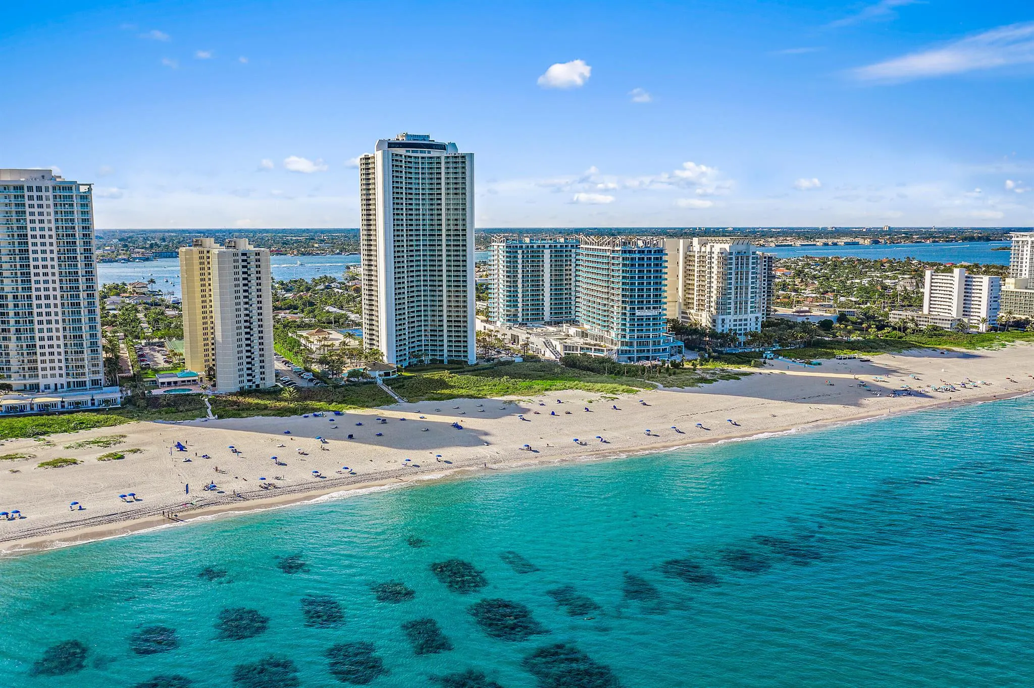 3000 N Ocean Drive, #19e