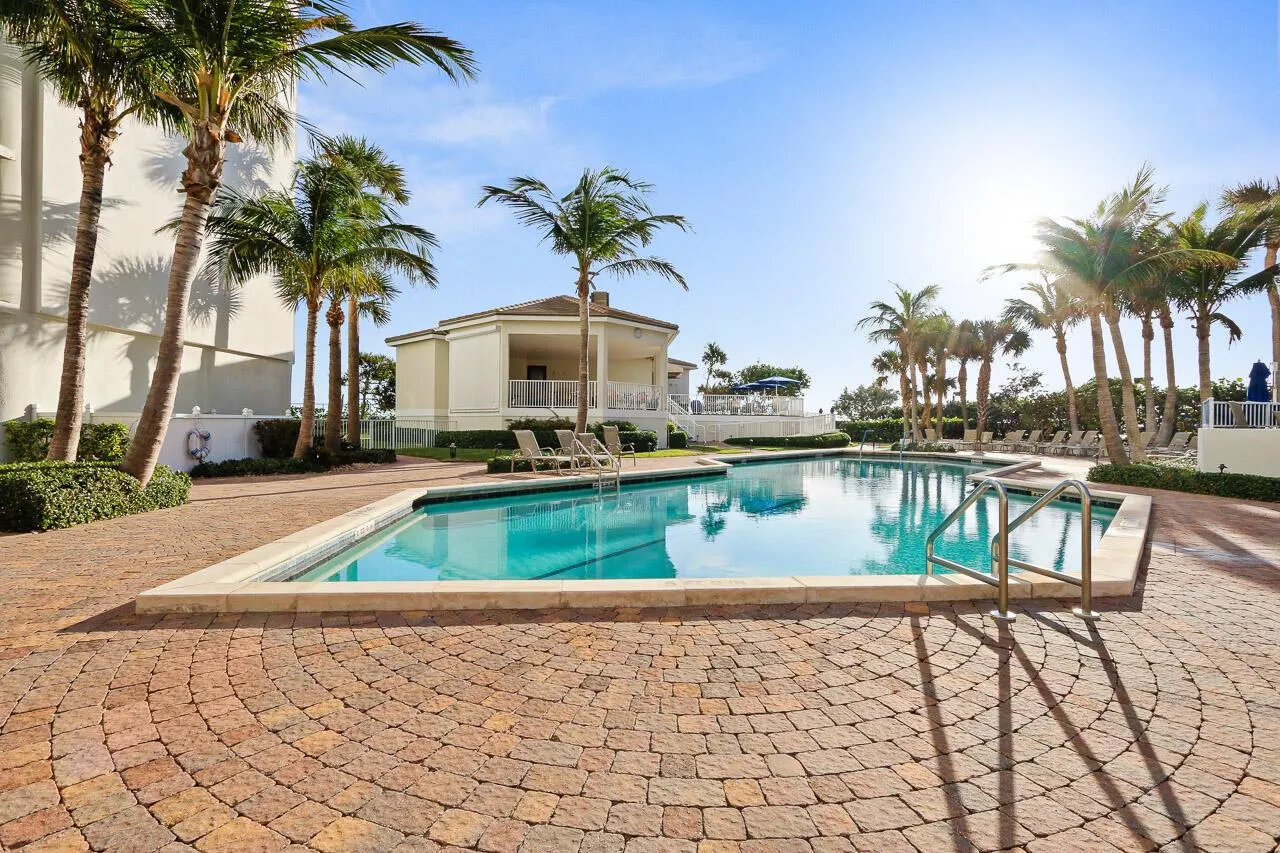 3000 N Ocean Drive, #19e