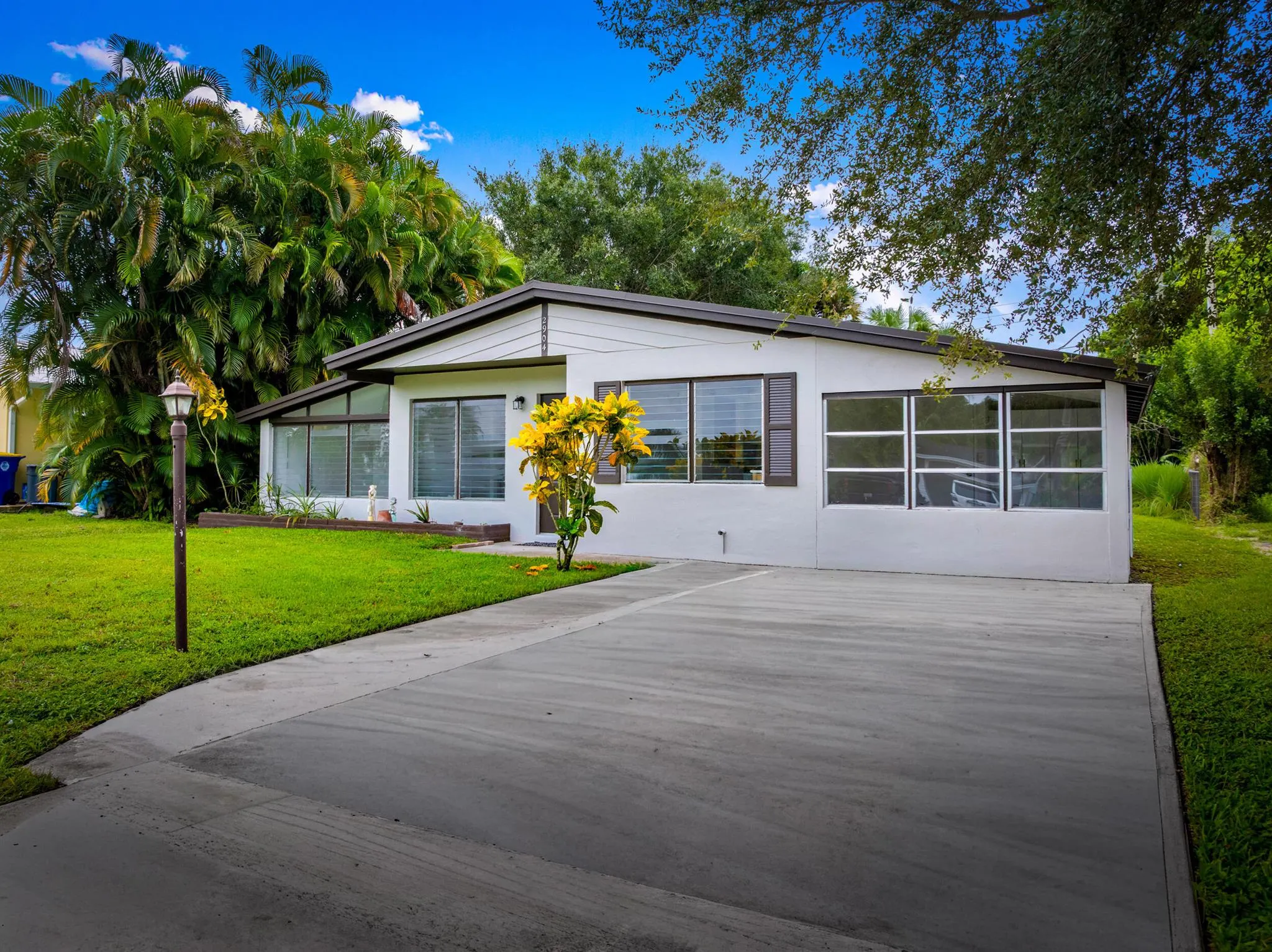 2904 SE Bamboo Street