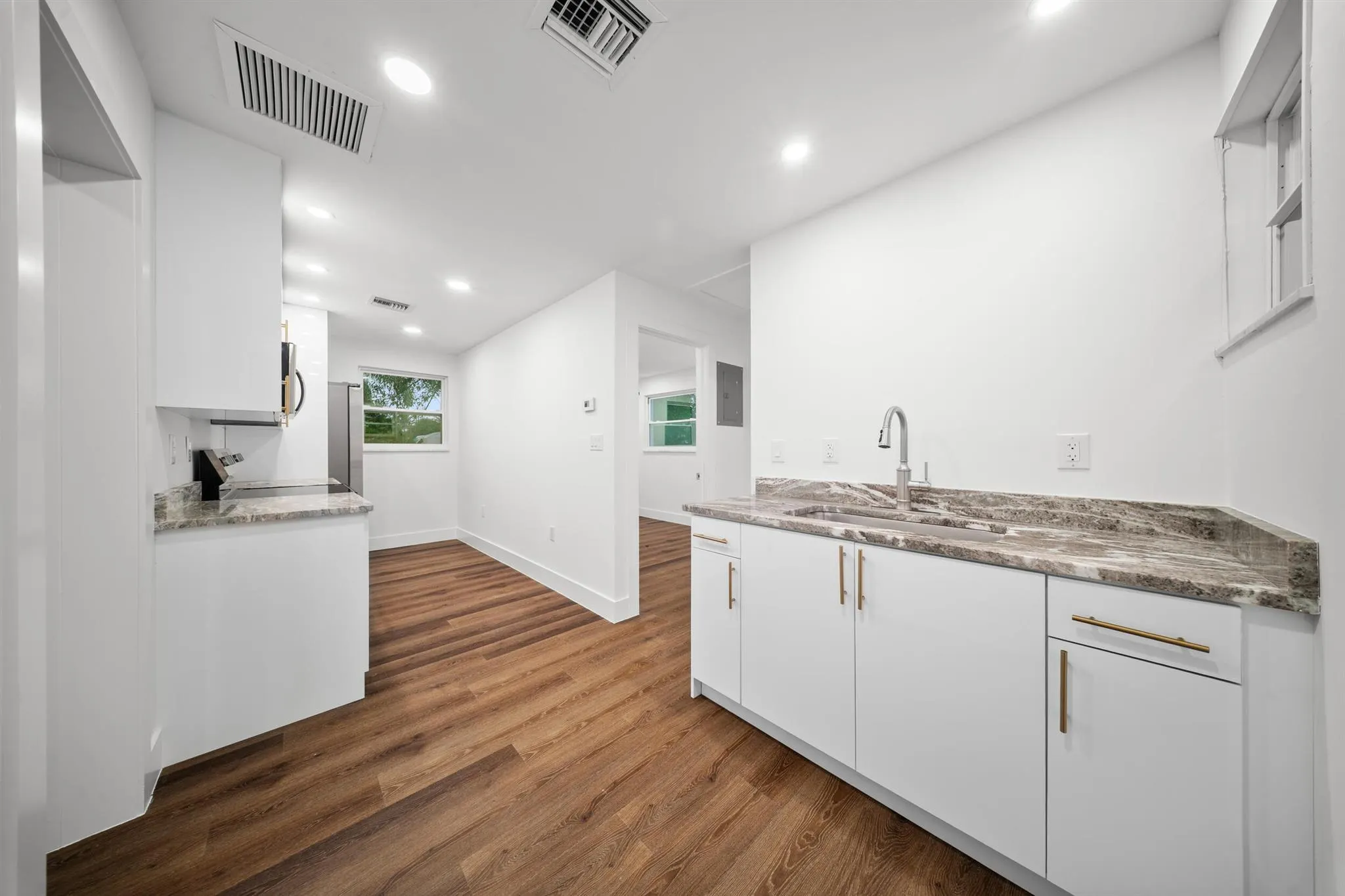 2904 SE Bamboo Street