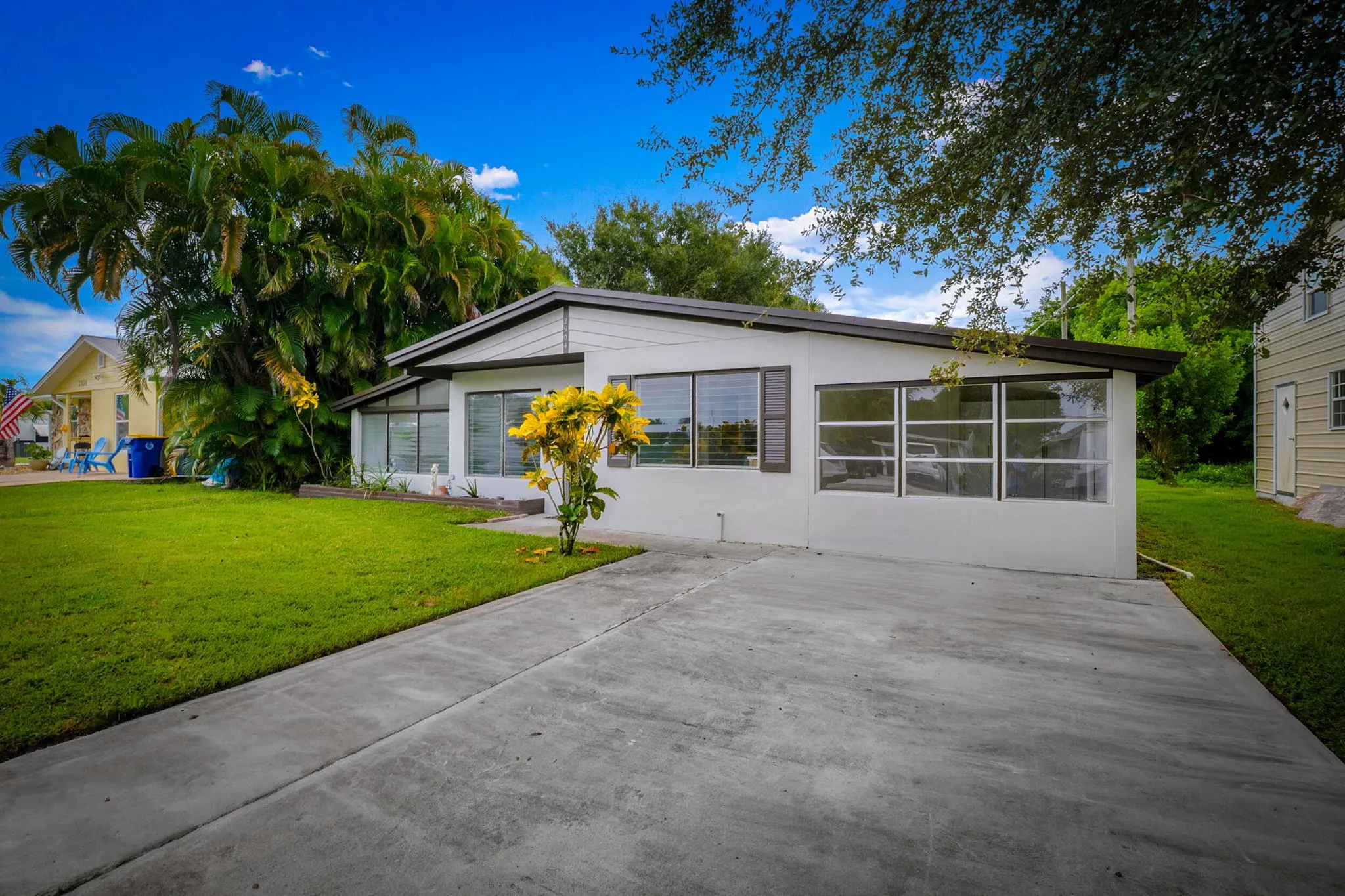 2904 SE Bamboo Street