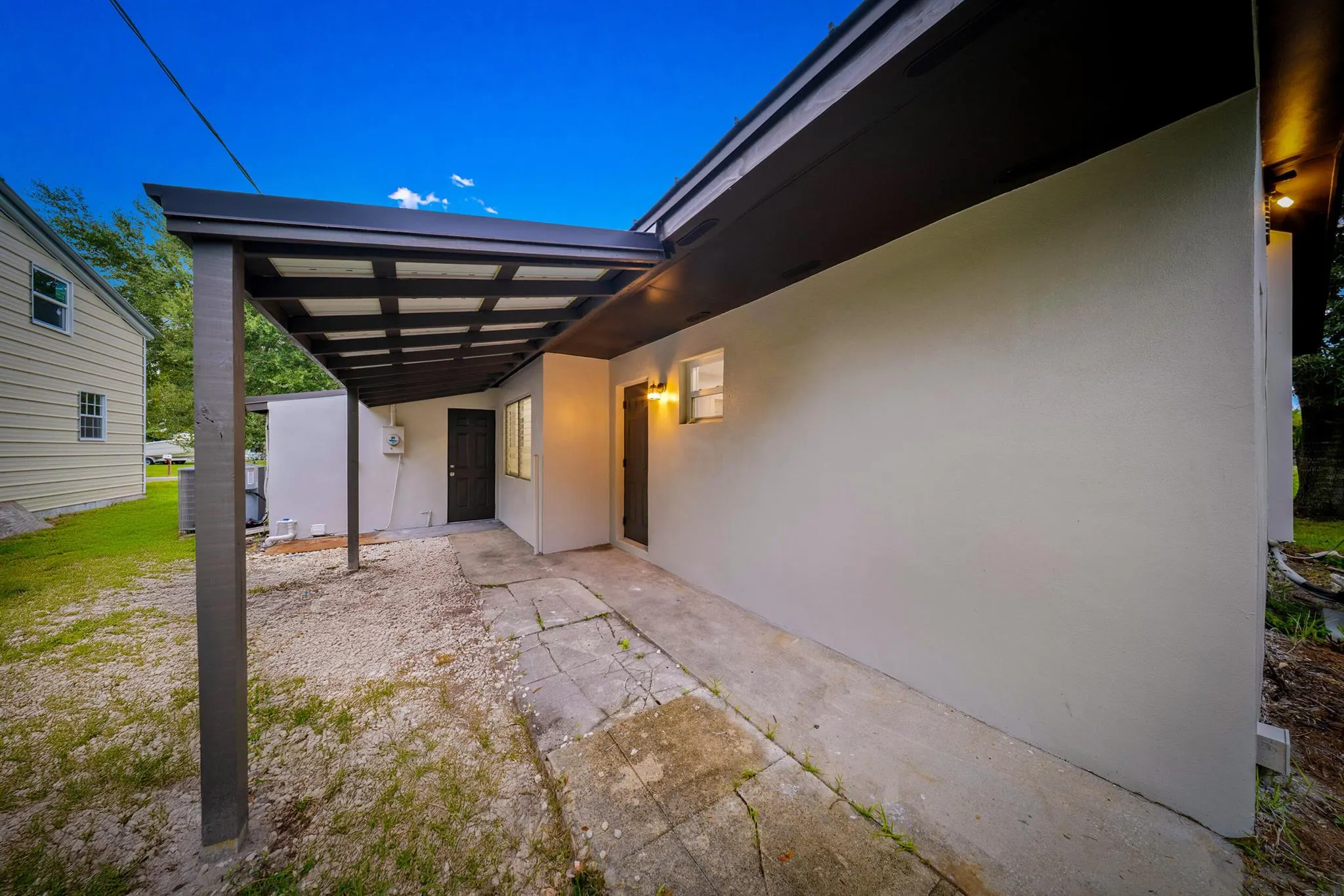 2904 SE Bamboo Street
