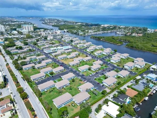 350 Horizons E, #206