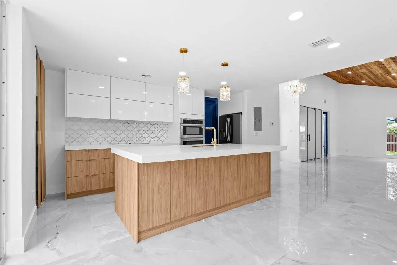 2399 NW 30th Street
