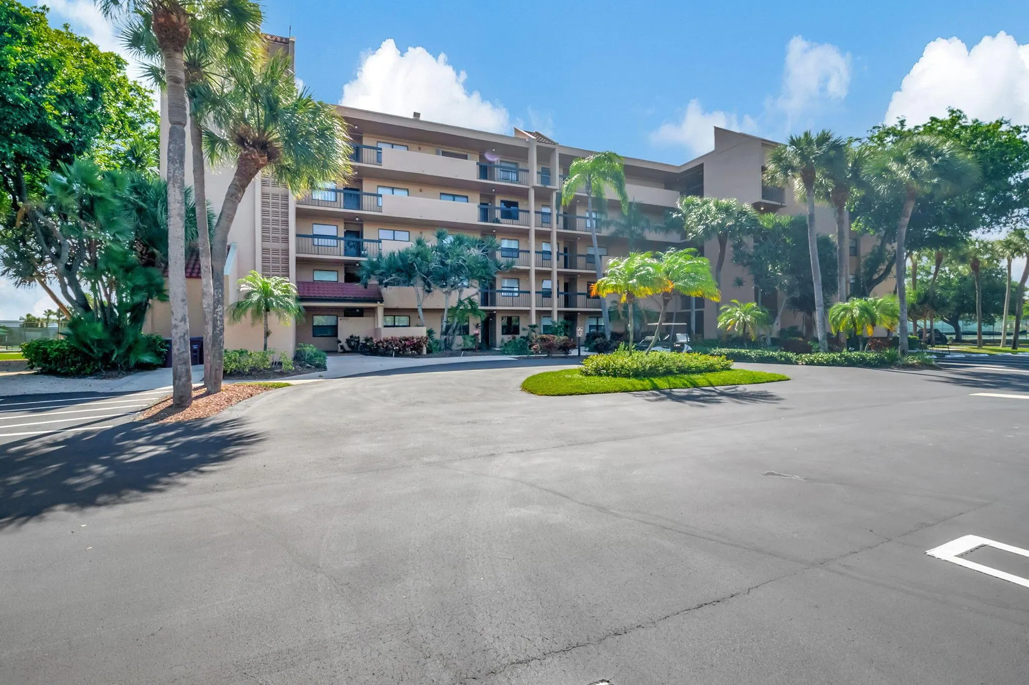 600 Egret Circle, #7501