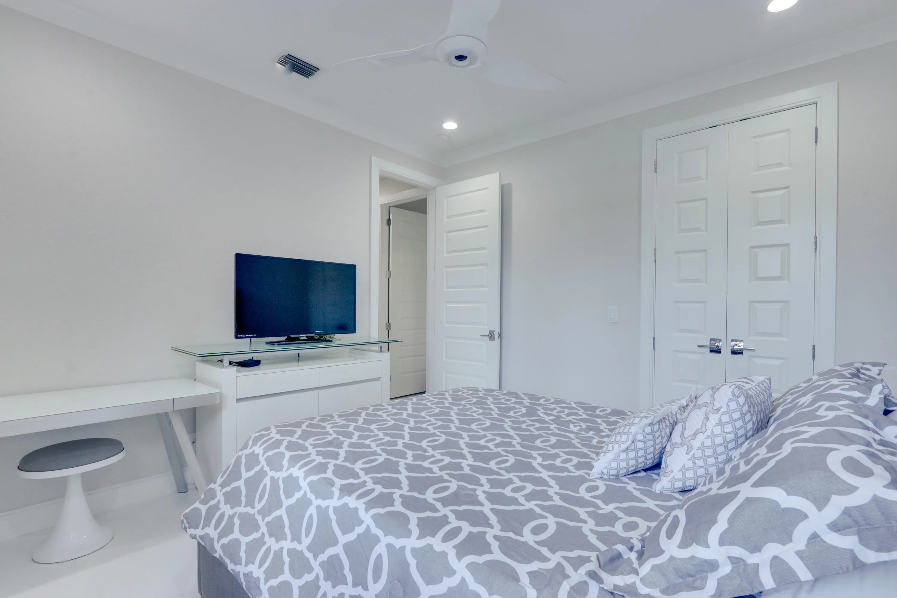 4729 Carlton Golf Drive
