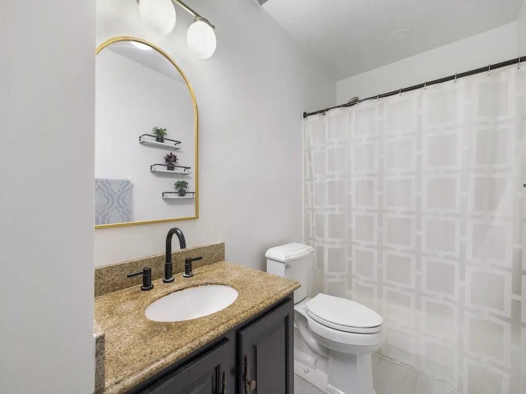 2504 Atlantic Avenue, #2b
