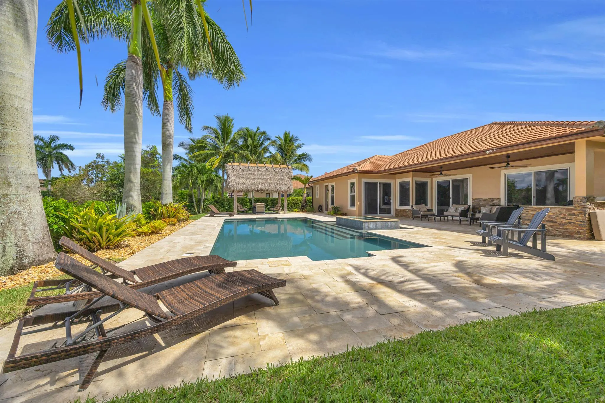 324 Rudder Cay Way