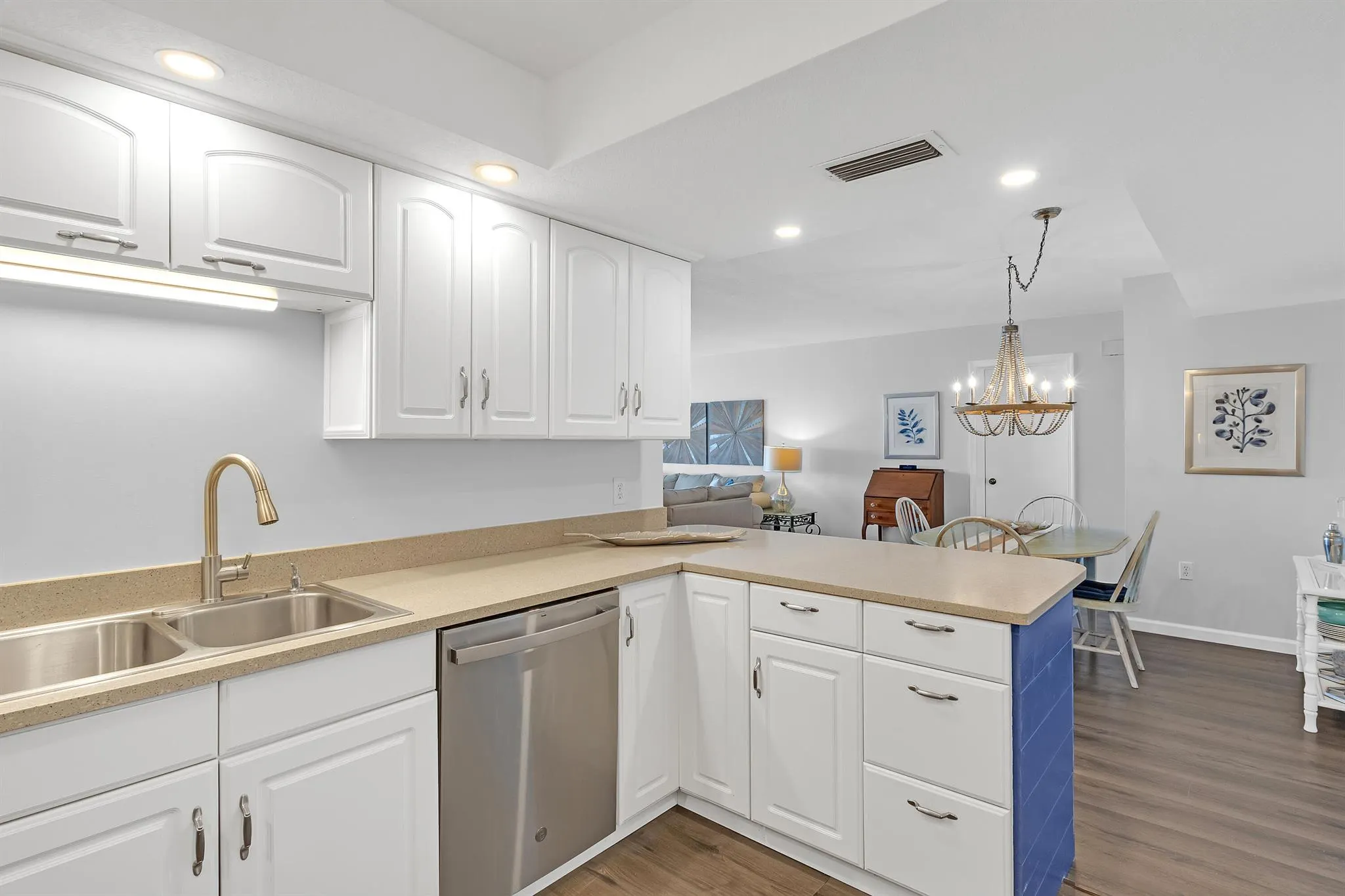 2400 S Ocean Drive, #7136