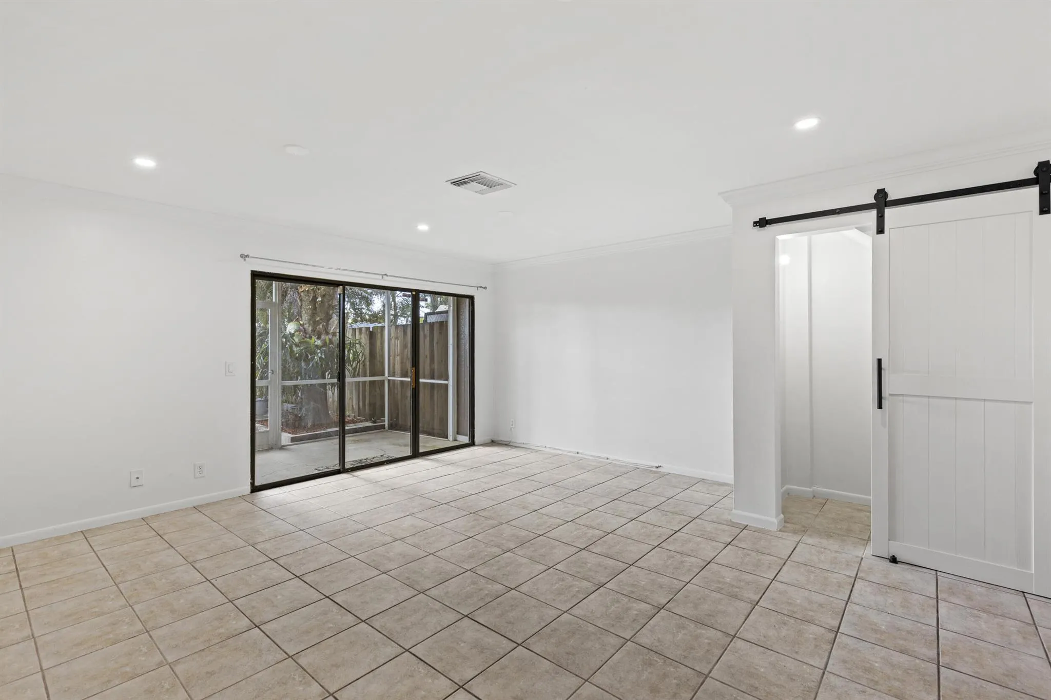 814 Hill Drive, #C