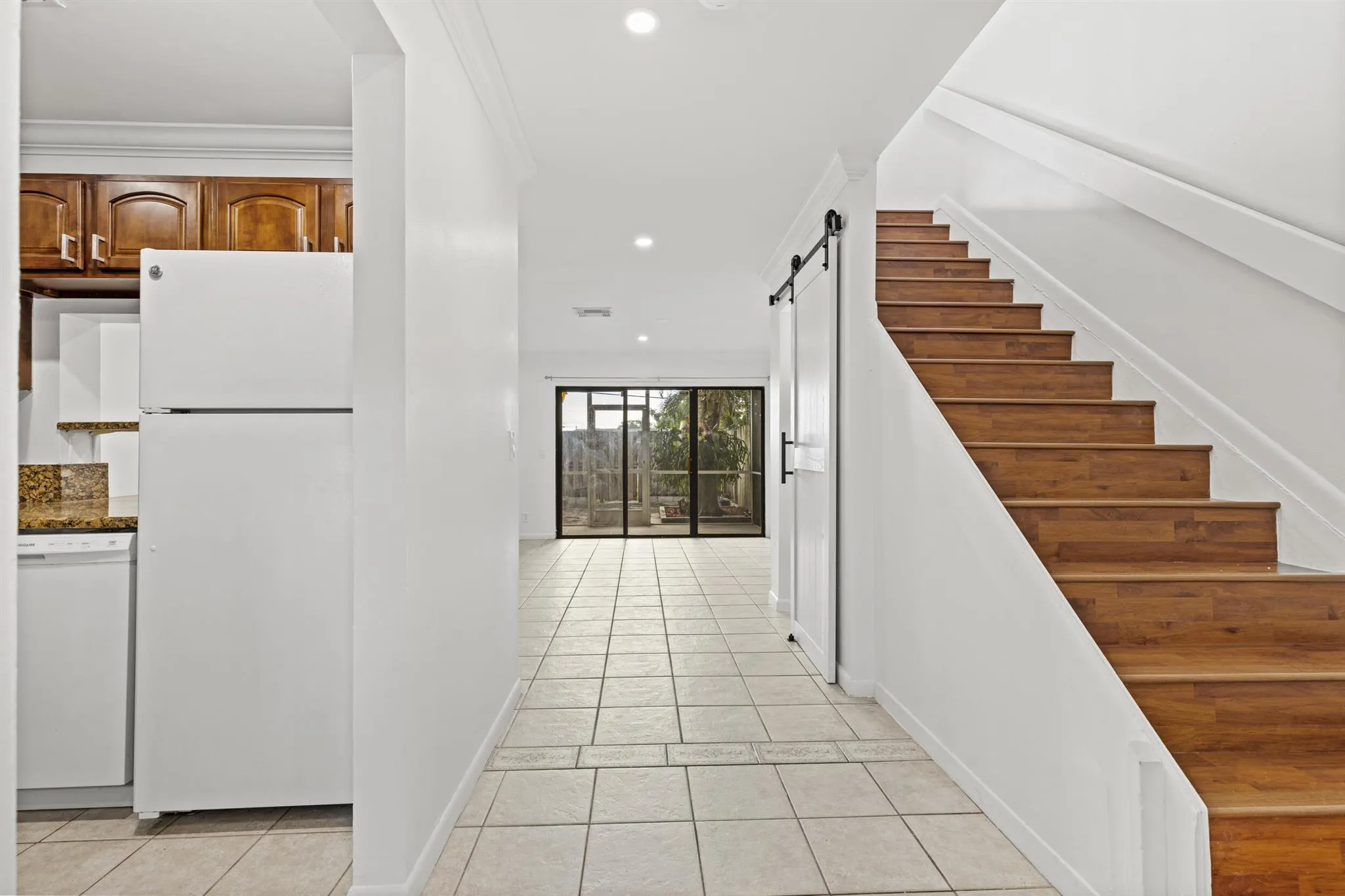 814 Hill Drive, #C