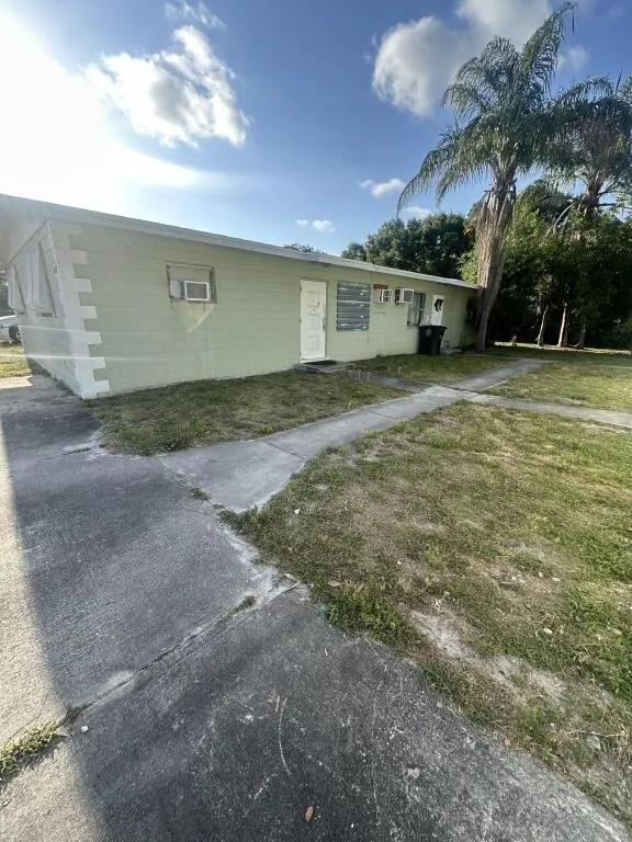 610 Holly Avenue