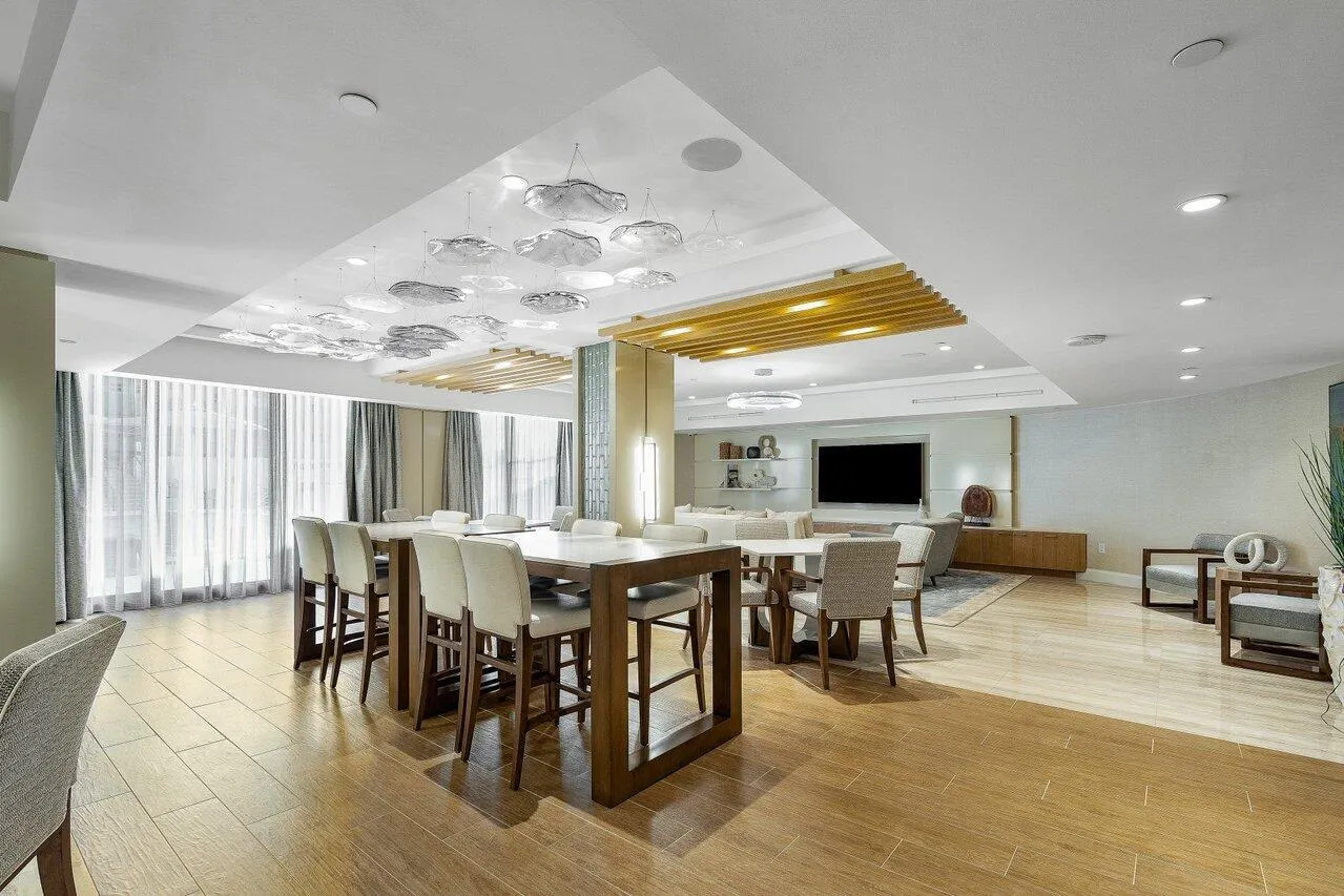 250 S Ocean Boulevard, #11c