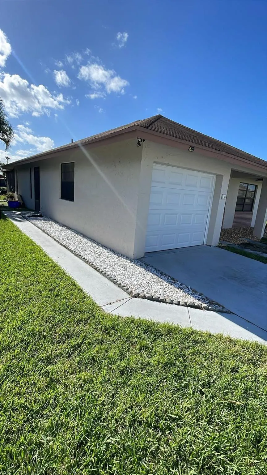 1380 Longarzo Place
