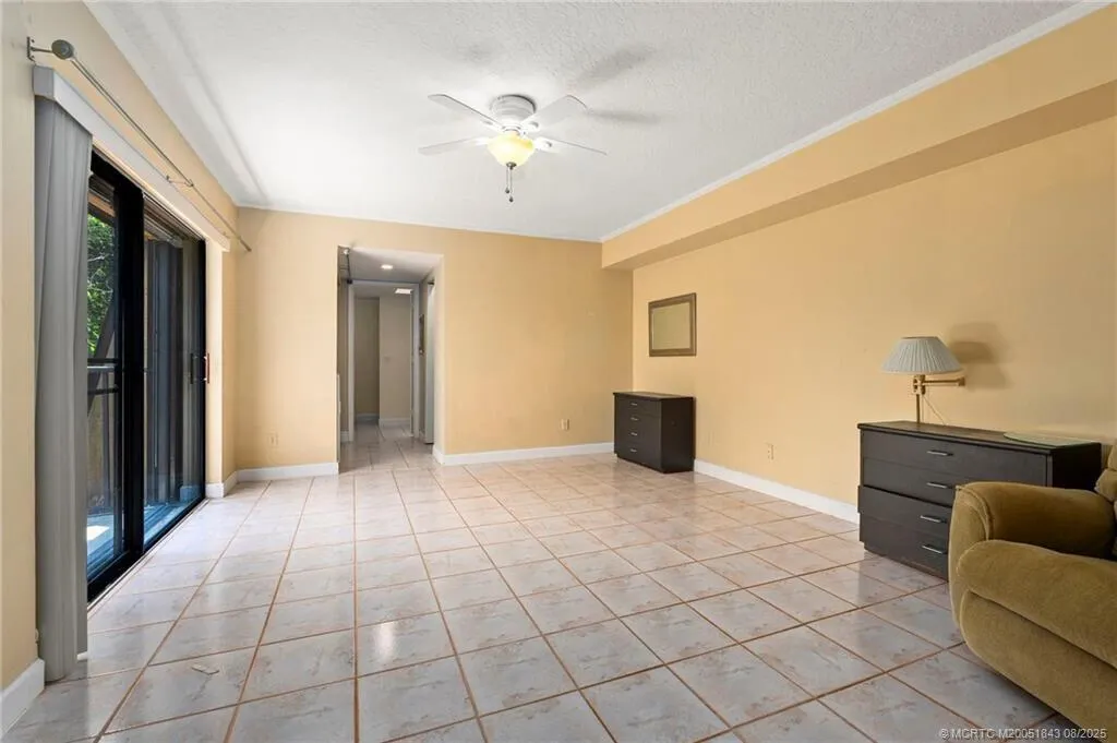 6143 SE Windsong Lane, #1025